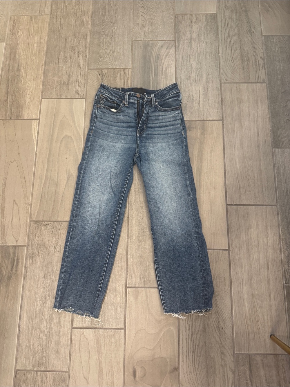 Buckle Black Cropped Straight Jeans - Mid Wash with Raw Hem